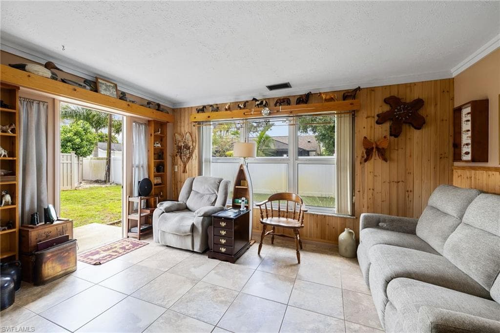1240 Pompei Ln, Naples, FL 34103-16