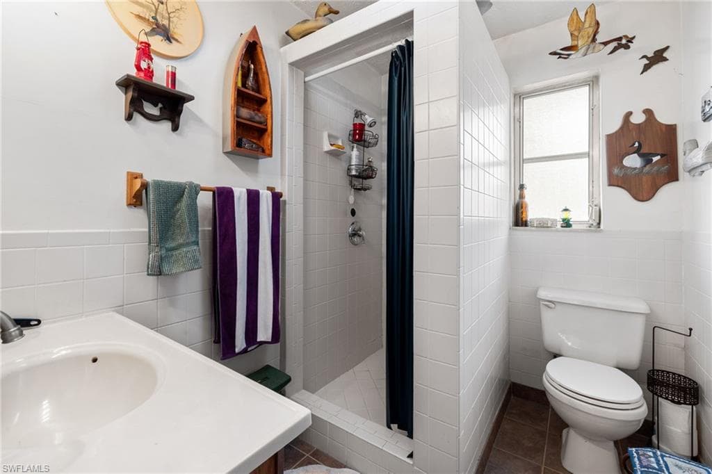 1240 Pompei Ln, Naples, FL 34103-19