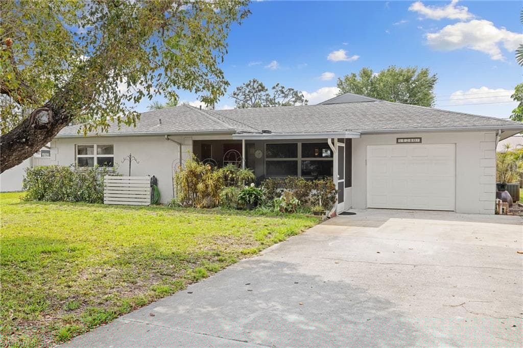 1240 Pompei Ln, Naples, FL 34103-3