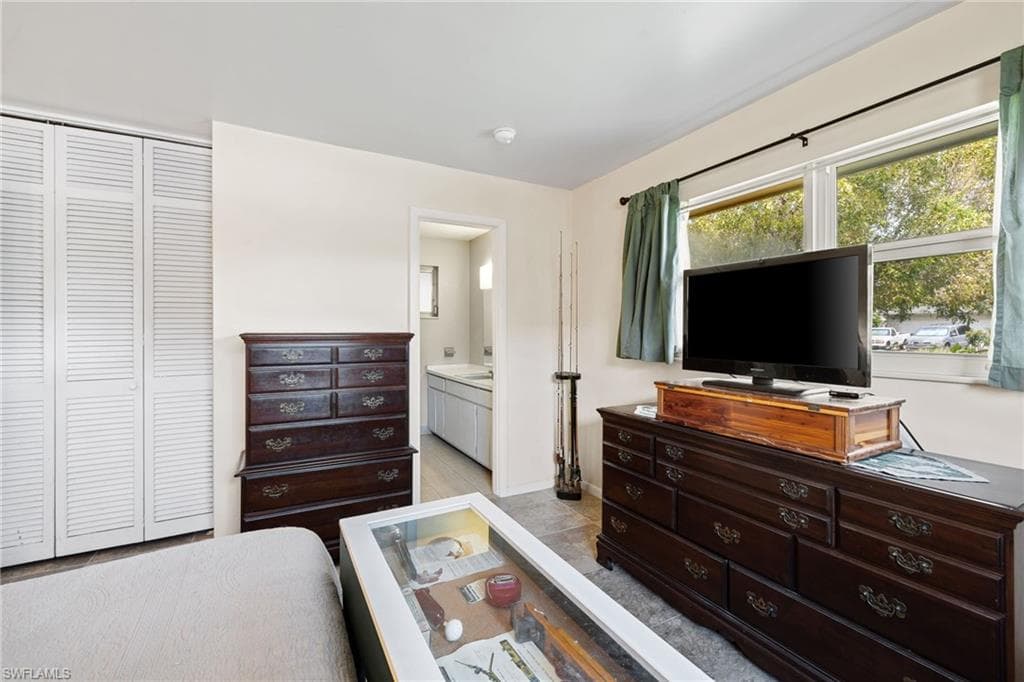 1240 Pompei Ln, Naples, FL 34103-6