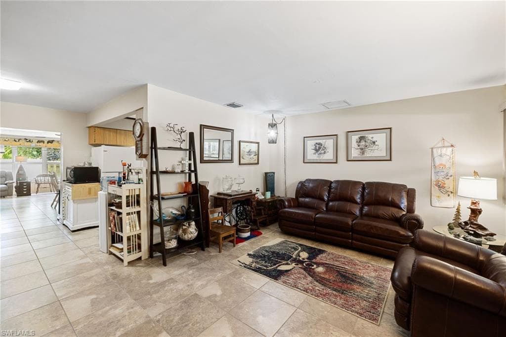 1240 Pompei Ln, Naples, FL 34103-7