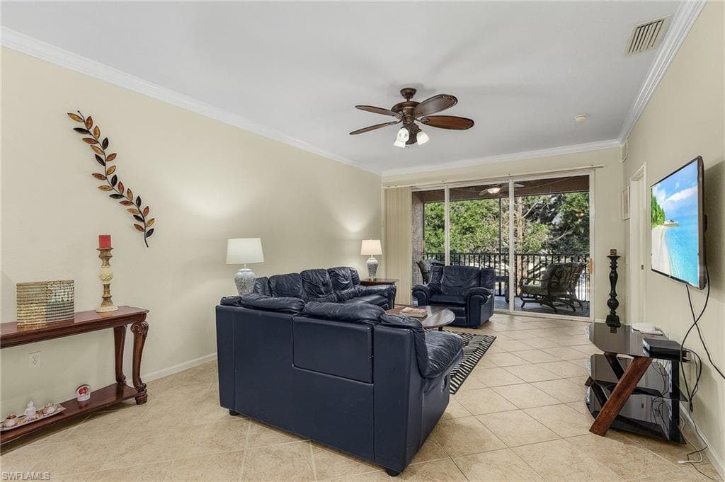 10040 Heather Ln 1404, Naples, FL 34119-10