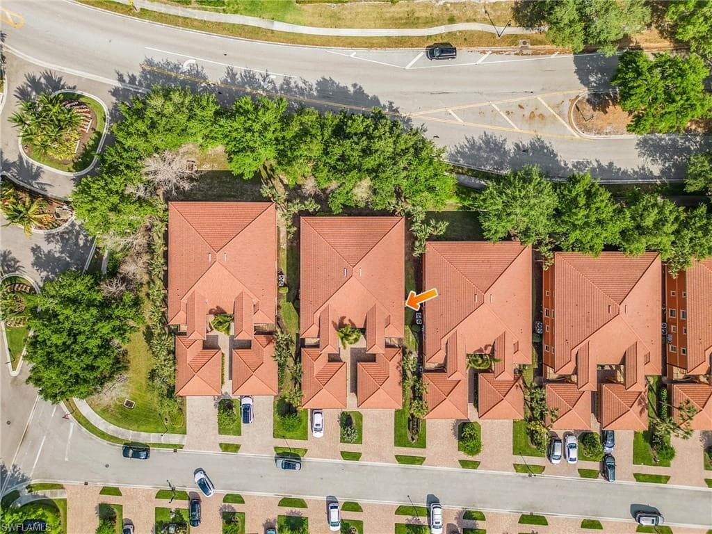 10040 Heather Ln 1404, Naples, FL 34119-26