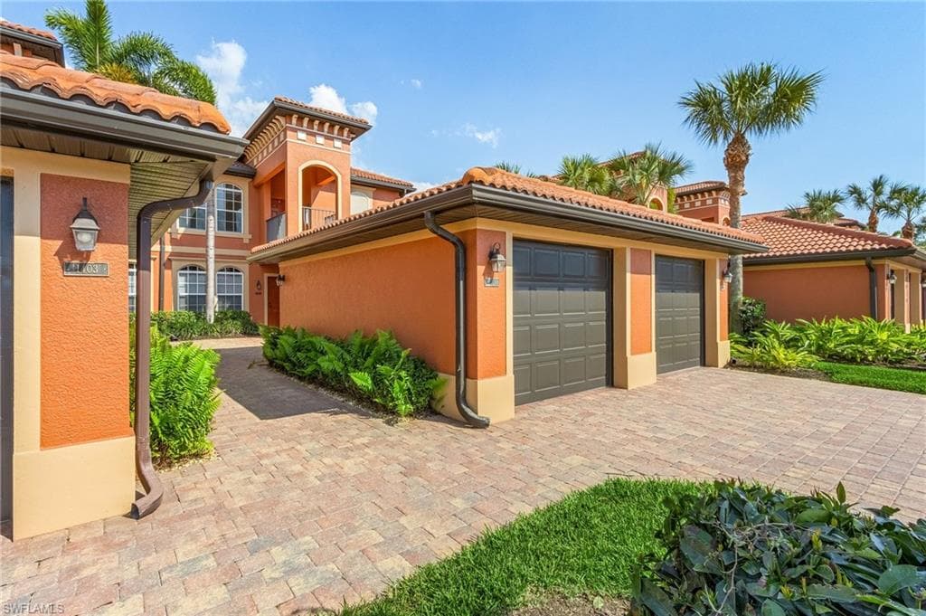 10040 Heather Ln 1404, Naples, FL 34119-3