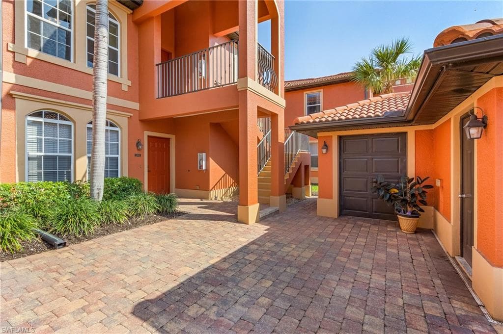 10040 Heather Ln 1404, Naples, FL 34119-4