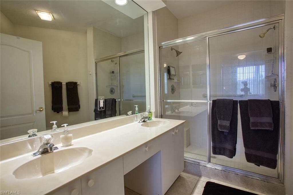 8365 Excalibur Cir K6, Naples, FL 34108-12