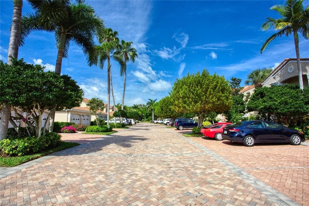 8365 Excalibur Cir K6, Naples, FL 34108-22
