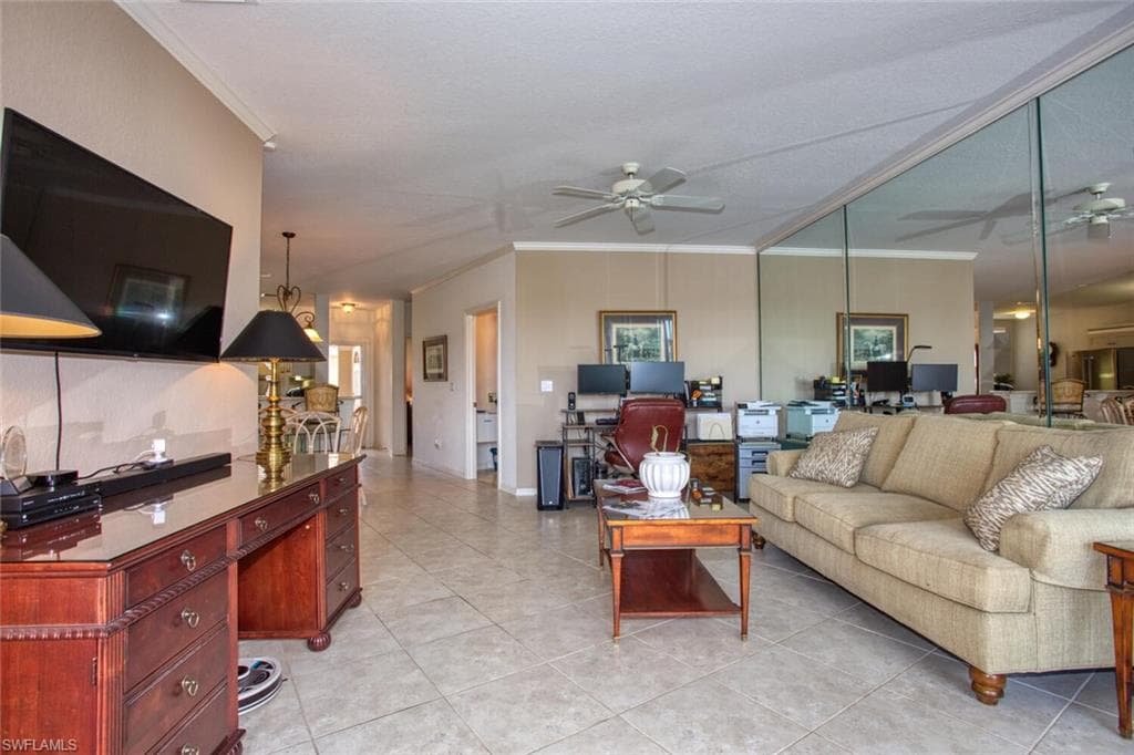 8365 Excalibur Cir K6, Naples, FL 34108-25