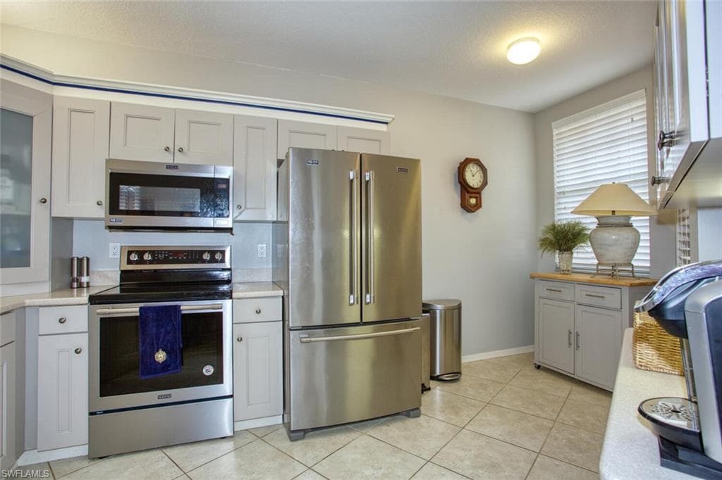 8365 Excalibur Cir K6, Naples, FL 34108-26