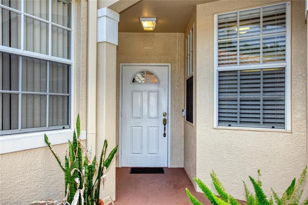 8365 Excalibur Cir K6, Naples, FL 34108-28