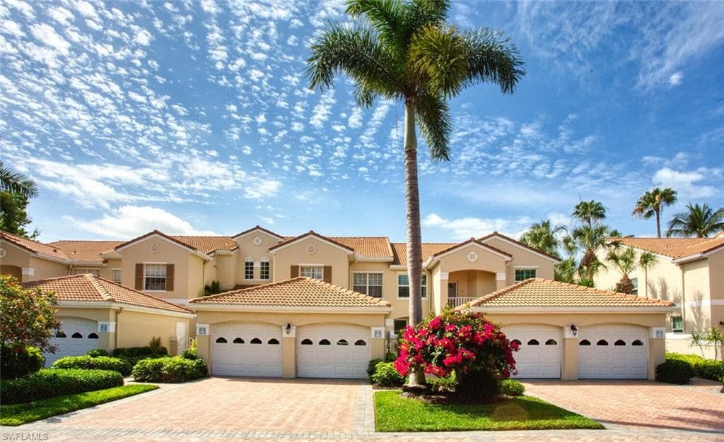 8365 Excalibur Cir K6, Naples, FL 34108-29