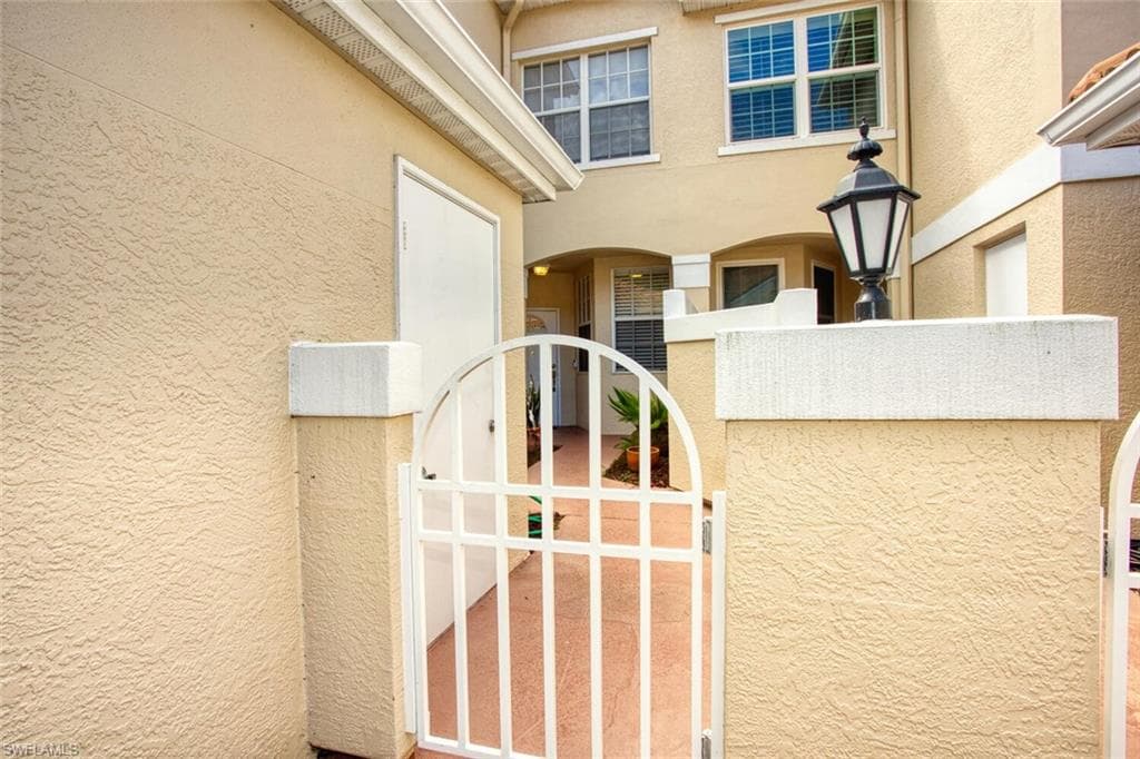 8365 Excalibur Cir K6, Naples, FL 34108-4