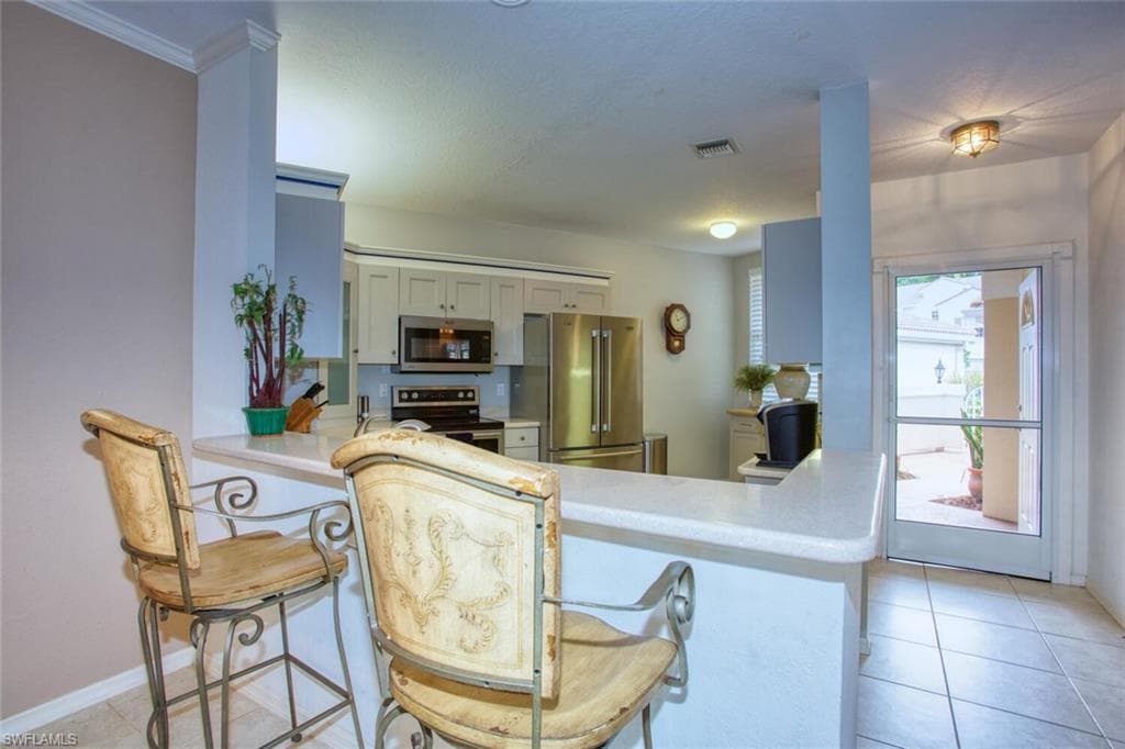 8365 Excalibur Cir K6, Naples, FL 34108-4
