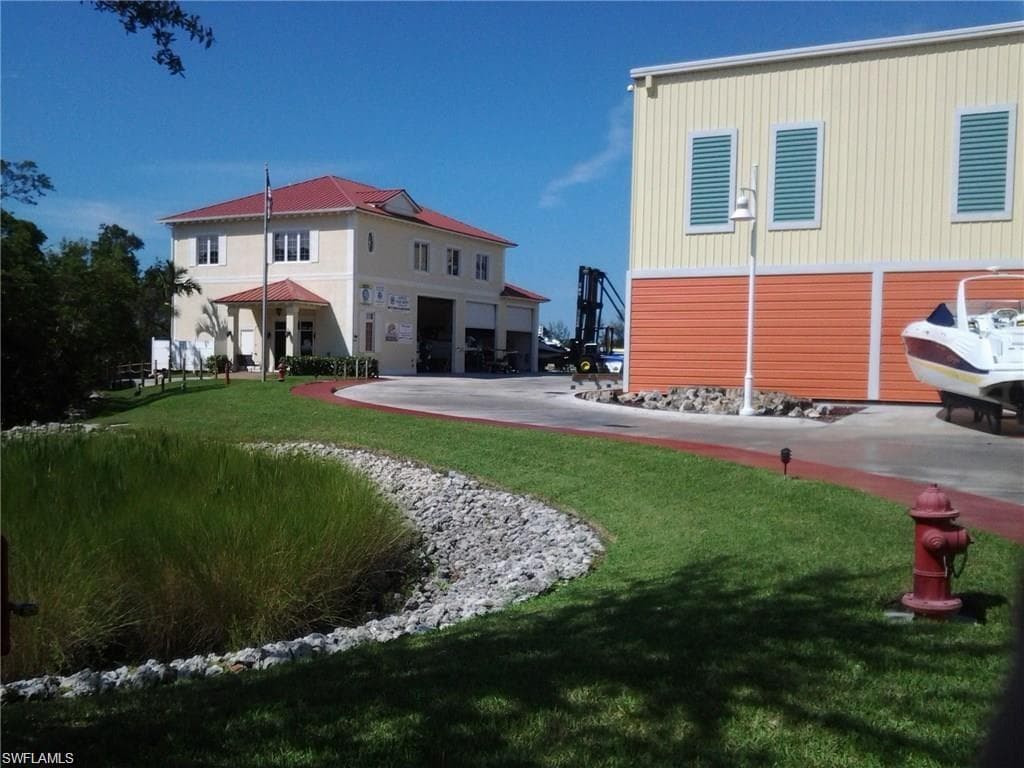 477 North Rd, Naples, FL 34104-2