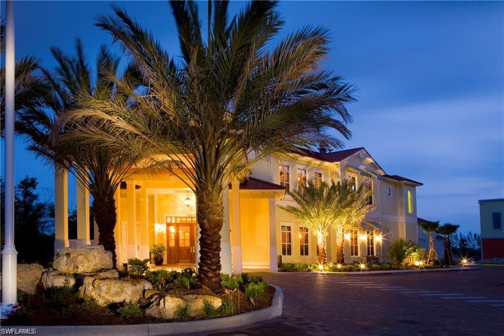 477 North Rd, Naples, FL 34104-4