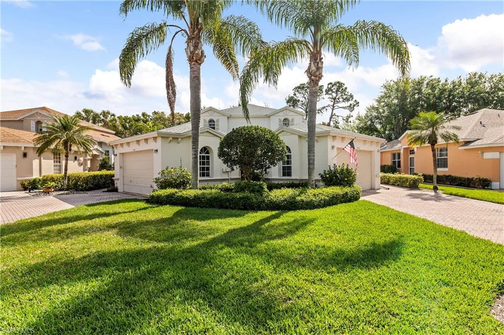 14955 Sterling Oaks Dr, Naples, FL 34110-1