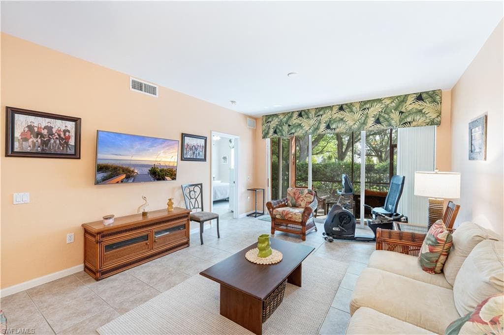 10024 Heather Ln 1001, Naples, FL 34119-7