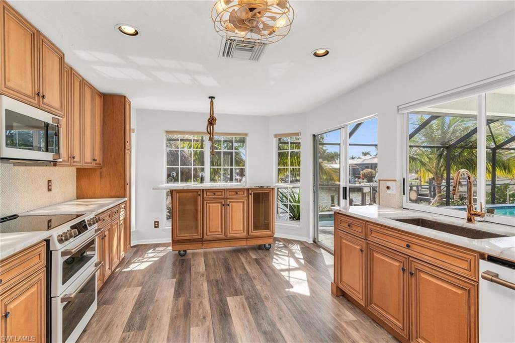 1601 Orleans Ct, Marco Island, FL 34145-11