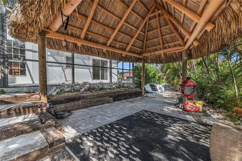 1601 Orleans Ct, Marco Island, FL 34145-28