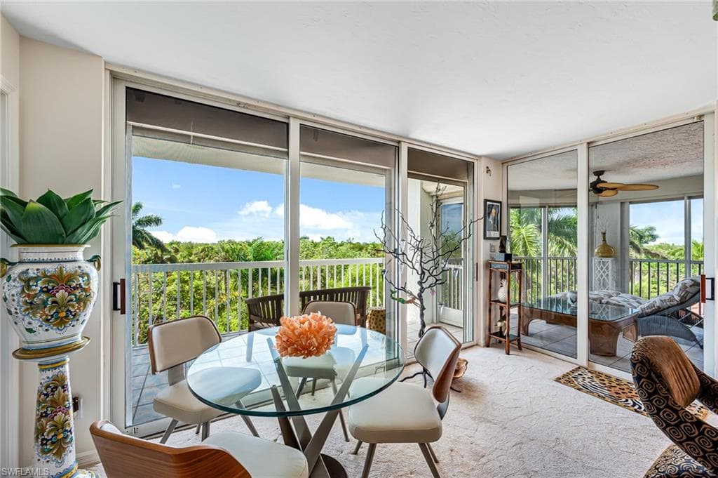 6573 Marissa Loop 303, Naples, FL 34108-12