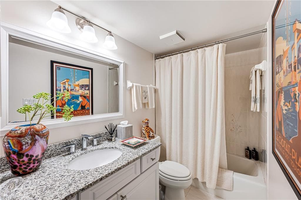 6573 Marissa Loop 303, Naples, FL 34108-19