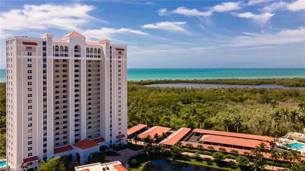 6573 Marissa Loop 303, Naples, FL 34108-29