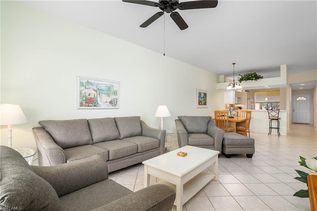 6810 Beach Resort Dr 13, Naples, FL 34114-8