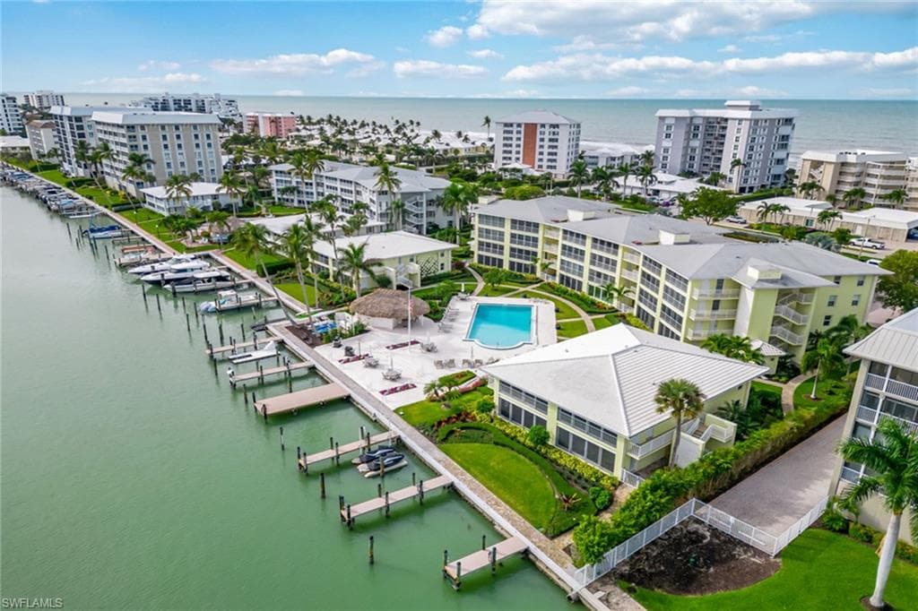 2850 Gulf Shore Blvd N 102, Naples, FL 34103-24