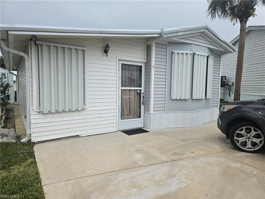 4 Onyx Dr 4-o, Naples, FL 34114-2