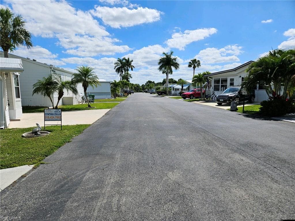 4 Onyx Dr 4-o, Naples, FL 34114-33
