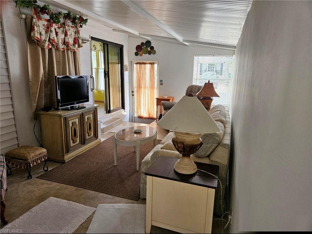 4 Onyx Dr 4-o, Naples, FL 34114-35