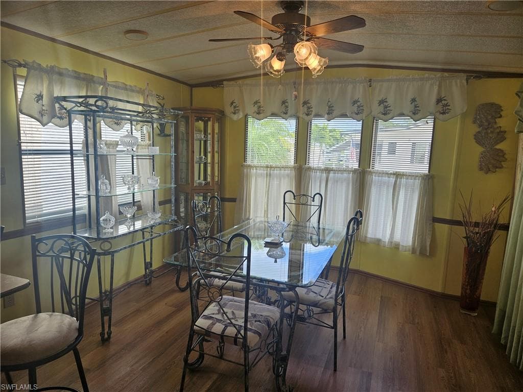 4 Onyx Dr 4-o, Naples, FL 34114-7