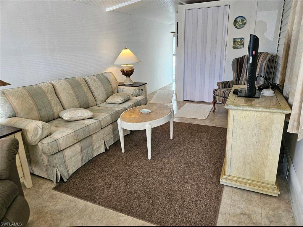 4 Onyx Dr 4-o, Naples, FL 34114-8