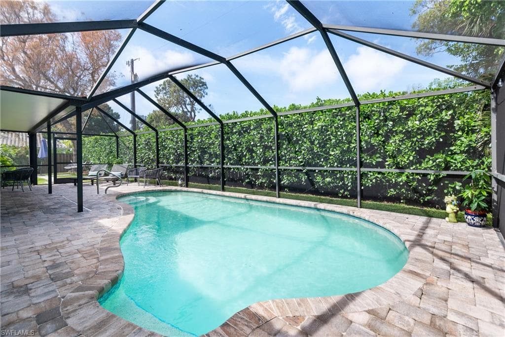 237 Burning Tree Dr, Naples, FL 34105-24