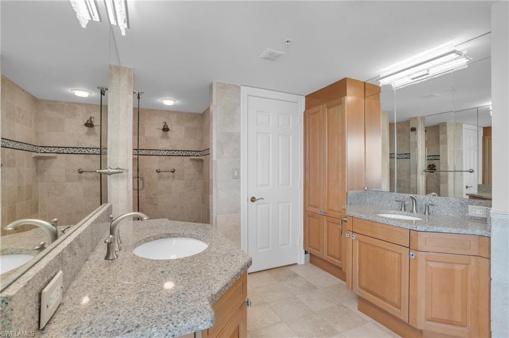 4021 Gulf Shore Blvd N 1904, Naples, FL 34103-24
