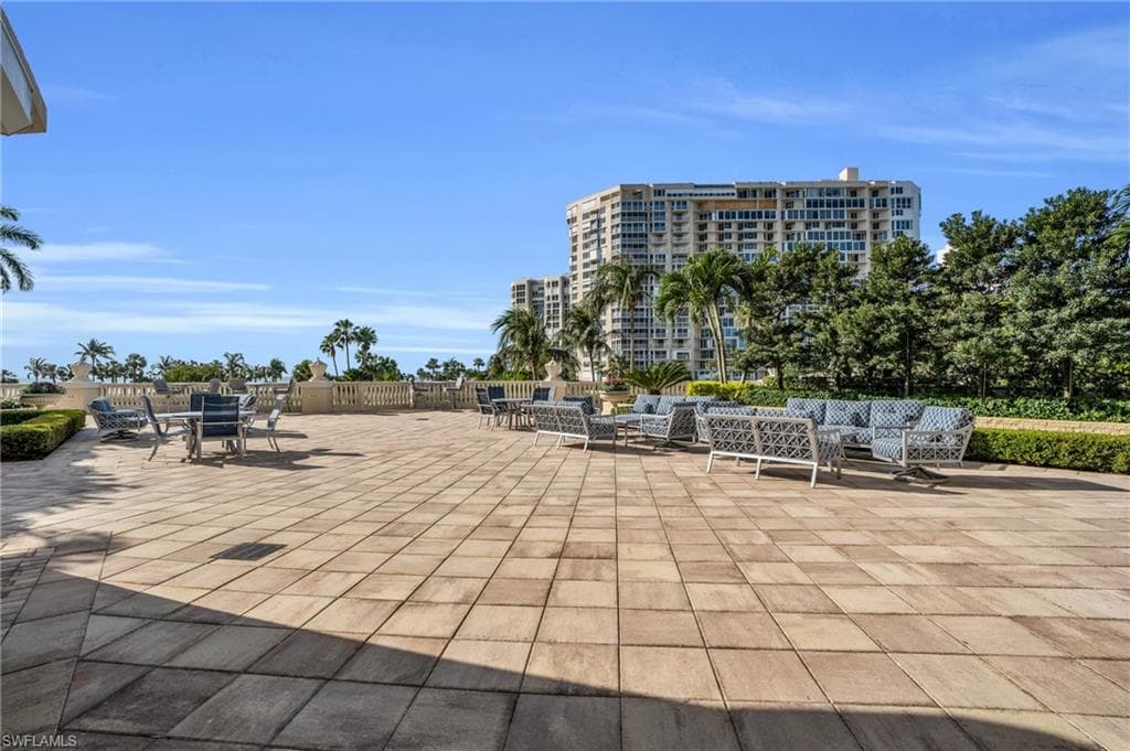 4021 Gulf Shore Blvd N 1904, Naples, FL 34103-36