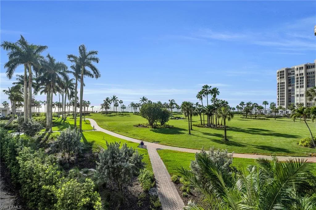 4021 Gulf Shore Blvd N 1904, Naples, FL 34103-38