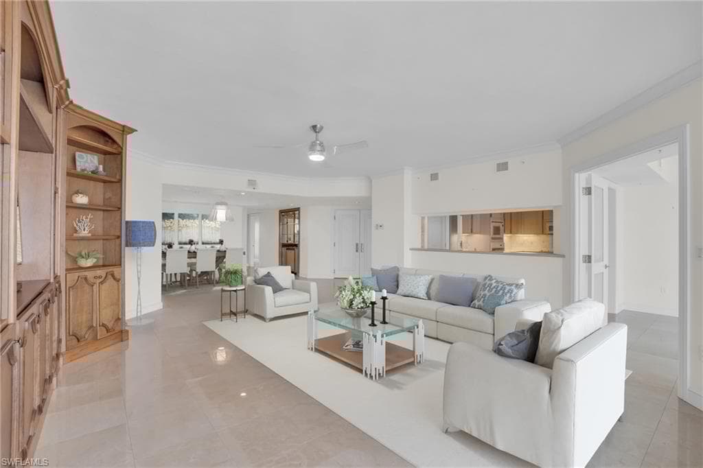 4021 Gulf Shore Blvd N 1904, Naples, FL 34103-5