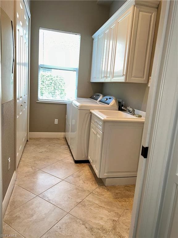 10283 Avonleigh Dr, Bonita Springs, FL 34135-23