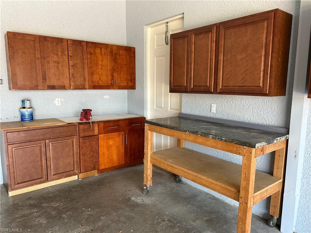 10283 Avonleigh Dr, Bonita Springs, FL 34135-47