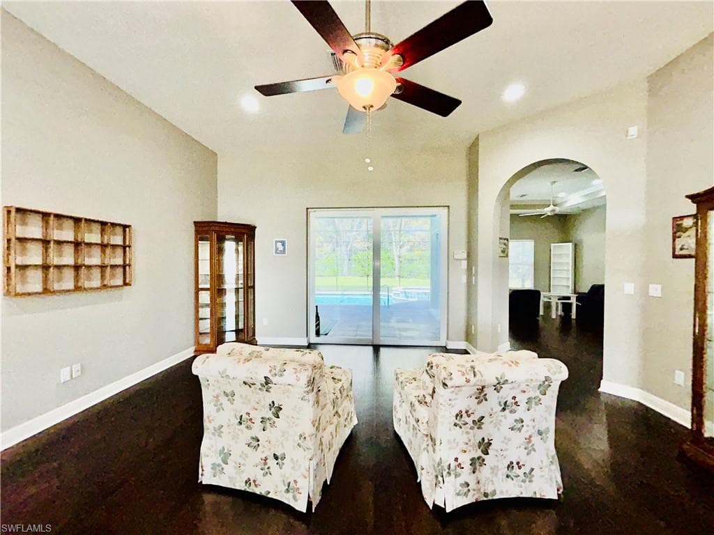 10283 Avonleigh Dr, Bonita Springs, FL 34135-5