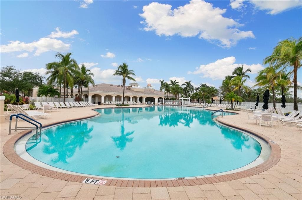 8082 Wilfredo Ct, Naples, FL 34114-16