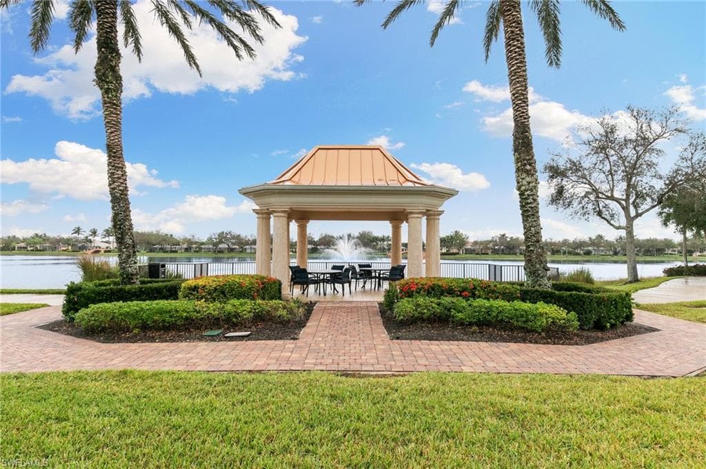 8082 Wilfredo Ct, Naples, FL 34114-19