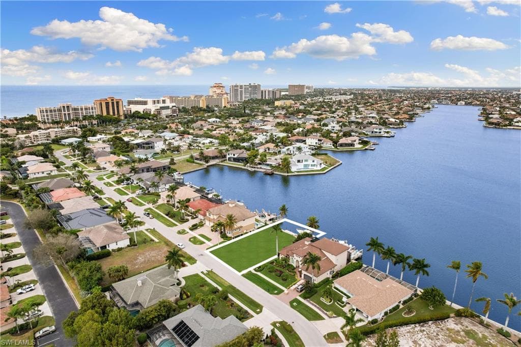 1046 Fieldstone Dr, Marco Island, FL 34145-4