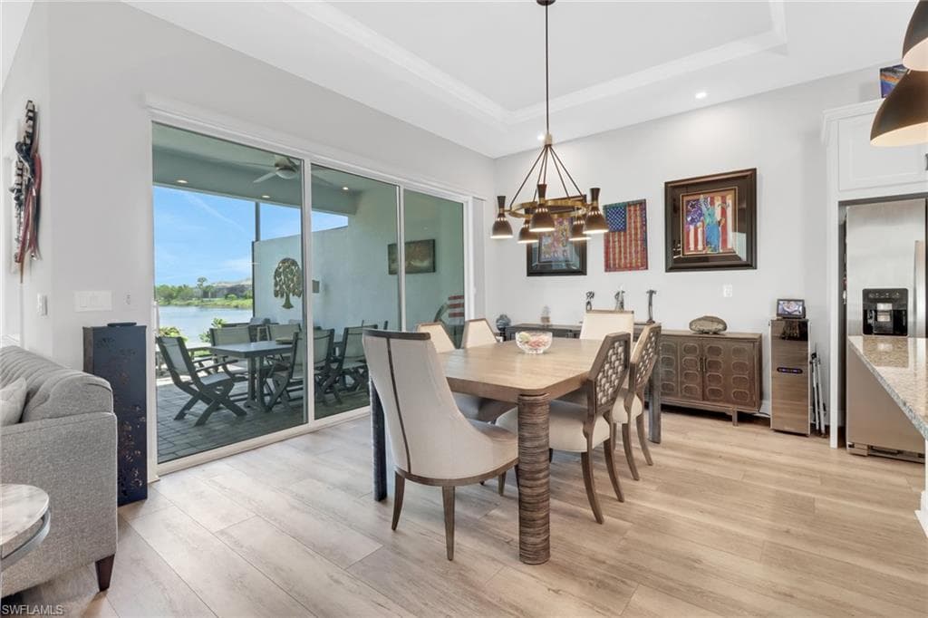 8966 Saint Lucia Dr, Naples, FL 34114-10