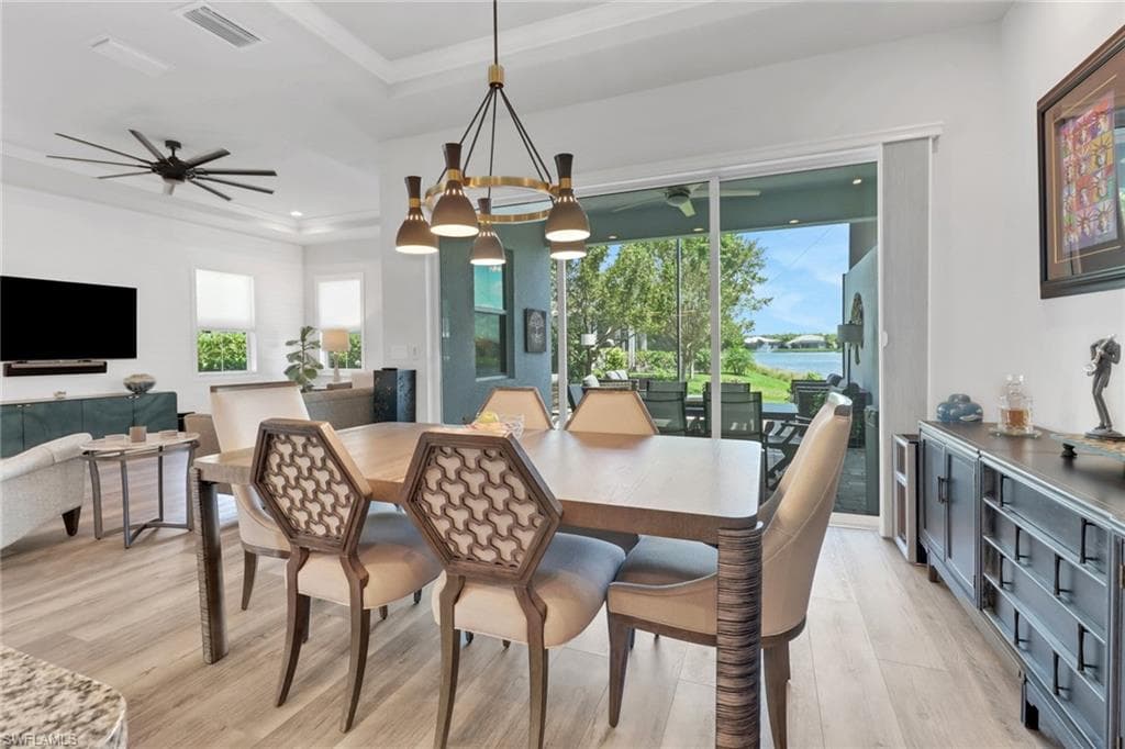 8966 Saint Lucia Dr, Naples, FL 34114-11