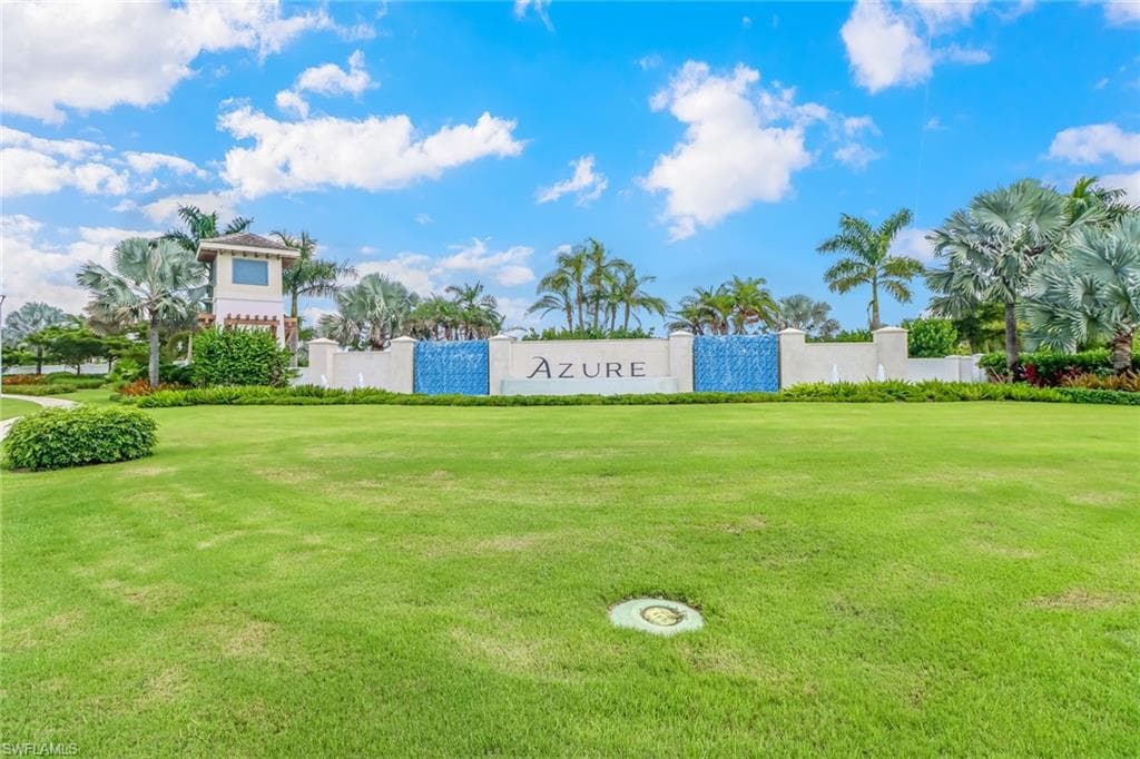 8966 Saint Lucia Dr, Naples, FL 34114-38