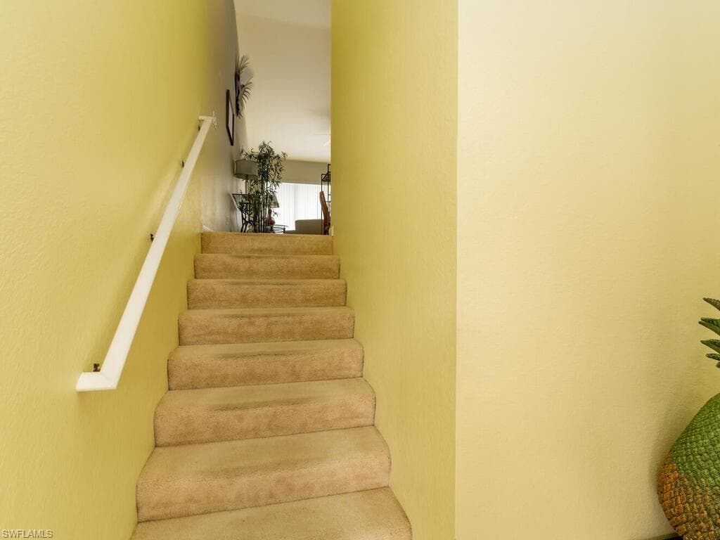 25065 Peacock Ln 202, Naples, FL 34114-4
