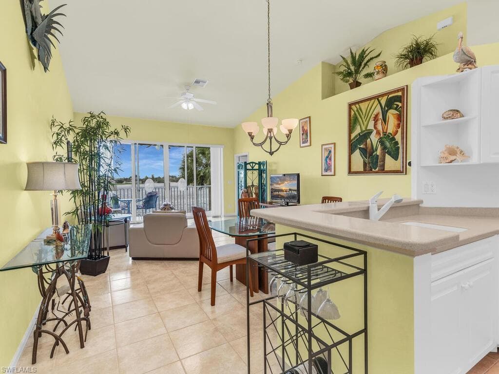 25065 Peacock Ln 202, Naples, FL 34114-5