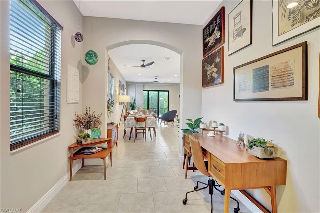 1290 Manado Dr, Naples, FL 34113-1